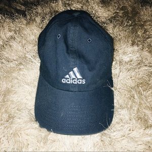 Adidas Dad Hat🧢